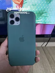 3 iPhone 11pro  بسعر رمزي