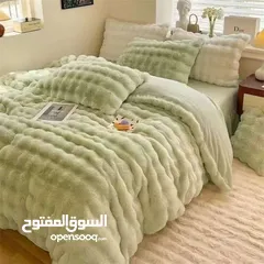  3 سيت لحاف مفرد فرو جميييل بشكل مو طبيعي! خامة فاخرة جودة عالية وثقيل جداً يعني ولا نفخة بوليستر