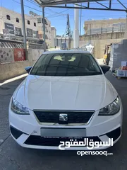  9 سيات ابيزا   ستايل (مش اكسنلس  ) 2019  لون ابيض للبيع فرش اسود  جلد استعمال نظيف و عداد حقيقي