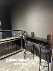  2 مطعم مرخص للبيع لغايات السفر وبمنطقة شركات مميزة وبسعر مغري جداً