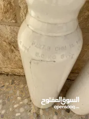  2 أسطوانات أكسجين