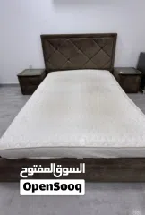  4 طقم اثاث غرفه نوم عباره عن سرير بو نفرين بـ الماترس و طاوله جانبيه العدد 2