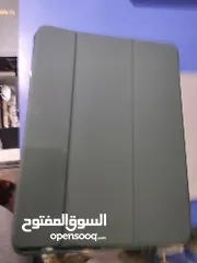  1 ايباد 9 لون سلفر كويس ما في احسن منه سبب البيع غلطه كفاله في اي بي من كليك موبايل كفاله تبديليه