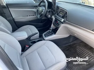  12 Hyundai Elantra SE 2017 2.0L