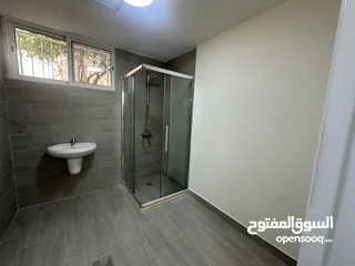  14 فيلا غير مفروشة للايجار في الصويفية  ( Property 38310 ) سنوي فقط