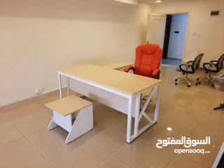  12 مكتب اداري قياس مترين مع جانبية وطاولة وادراج شامل التوصيل