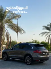  4 Porsche Cayenne S 2011