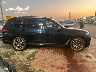  4 BMW X7 2021