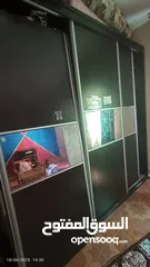  1 خزانة كبيرة للبيع