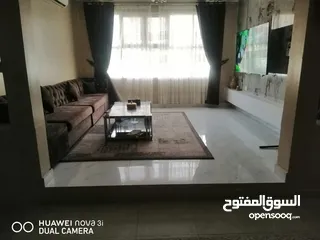  8 منزل للبيع في العامرات مدينة النهضه 11/1 الجفينه بالقرب من مسجد الإمام جابر بن زيد