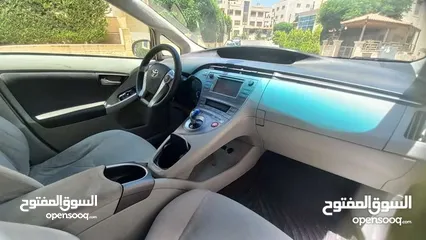  8 تويوتا بريوس لون اسود ملوكي 2014 فحص 3 جيد بسعر مغري قابل للبدل