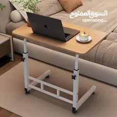  13 الطاولة الجانبية المتحركة  عملية وأنيقة ارتفاع قابل للتعديل ليناسب جلوسك على السرير الكنبة أو الكرسي