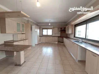  13 شقة غير مفروشة للإيجار 300م2 ( Property 19203 )-174847862