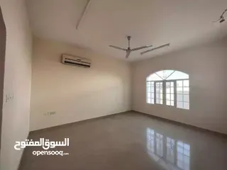  5 غرفة مع اثاث للعوائل والموظفات في الحيل الشماليه خلف مستشفى ابولو / يشمل الفواتير