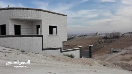  4 بيت شبه فيلا غير مكتمل في جريبا بجانب جامع إبراهيم الخليل 4 واجات حجر