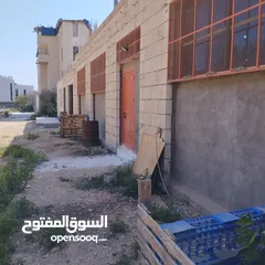  5 محلات للايجار