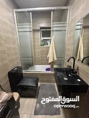  2 شقة طابق رابع اخير مع روف واطلالة مميزة جدا بسعر لقطة