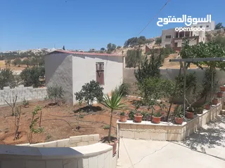  7 منزل للبيع