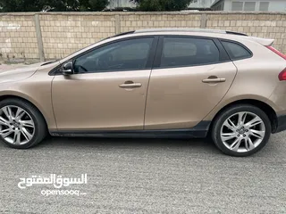  7 ڤولڤو T5 موديل 2014 حجم V40 . بحالة ممتازة . شرط الفحص