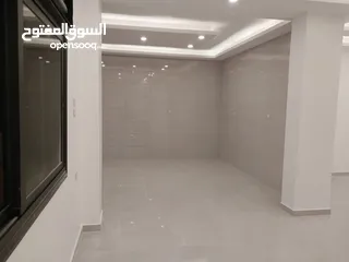  8 شقة للبيع طابق اول مساحة 180 م بالزرقاء الجديدة خلف فندق جوابرة تستحق المشاهده