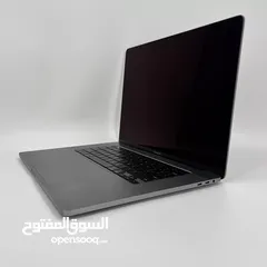  6 Mac Book Pro 16 late 2019