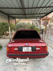  8 BMW E30 318i