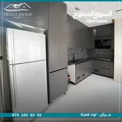  3 مزرعه فخمه جديده في جرش باطلالات رائعه قريبه من الشارع الرئيسي الايام العاديه