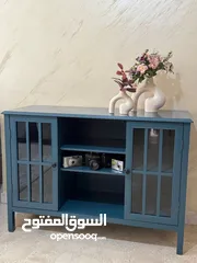  1 خزانة فاخرة جدا جديد درفتين مع رفوق لون اخضر زيتي وارد امريكي صنع فيتنام تكون مفككة داخل كرتونة