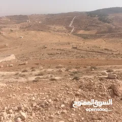  9 قطعة ارض شرق جرش مرويه من بئر ارتوازي مطله ومرتفعه بسعر مغري متوفر أكثر من 50 قطعه في نفس المنطقه