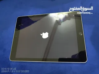  6 ايباد جيل خامس 2017, ذاكرة 128، رام 2 غيغا، بطارية مسبتها 94٪ د، مستعمل بحالة الوكالة خالي من تلشخوط