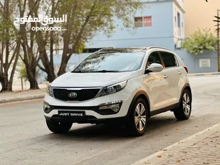  6 KIA SPORTAGE 2015 MODEL FULL OPTIOIN MODEL WITH PANORAMIC SUNROOF AND WELL-MAINATIANED CAR