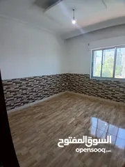  7 شقه فارغه للإيجار الجبيهه