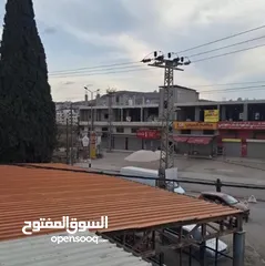 3 محلات للإيجار وطابق كامل مفتوح يصلح للبنوك والمعارض والجم ، الشارع الرئيسي، حوارة