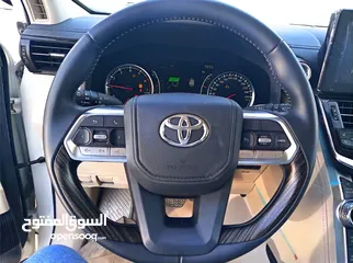  27 Toyota LAND CRUISER 2022 New GCC