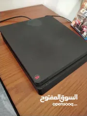 2 بليشتيشن 4 مع اربع سيديهات و يد تحكم مستعمله بحاله جيده مضمونه وشغاله مئه بالمئه