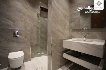  20 شقة فخمة للبيع طابق ثالث مع رووف دوبلكس في ارقى مناطق شفا بدران مساحة 228 متر داخلي