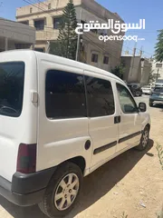  4 بيجو بارتنر ركاب 2005 بحالة الوكالة للبيع