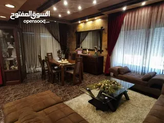  3 من المالك مباشره - الفحيص - روف اربع غرف ماستر مع طله بانوراميه