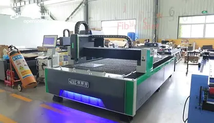  4 CNC Fiber laser machine الة فايبر لقص المعادن 1000w