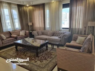  14 شقة طابقية للايجار في ضاحية الامير راشد