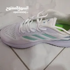  3 بوت اديداس اصلي قابل للتفاوض