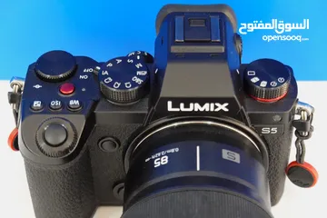 1 كاميرا فل فريم Lumix S5