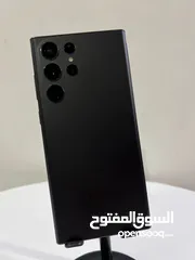  1 Samsung s22 Ultra ساسمونج s22 الترا  128 جيجا المعالج سناب دراجون ولا شخط  استعمال خفيف  مع شاحن