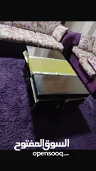  2 طقم كنب  و طاولة وسط و برداي و سجاد بحالة جيدة