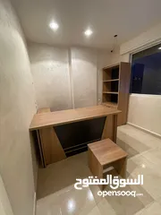  3 مكتب مدير قياس160م مع جانبيه ادراج مع طاوله اماميه