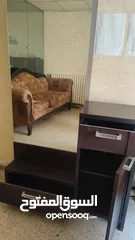  4 خزانه كنادر خشبها ممتاز جدا ويوجد فقط مشهوره على المرايا تاعتها خشب تقيل وبسعر جميل جدا