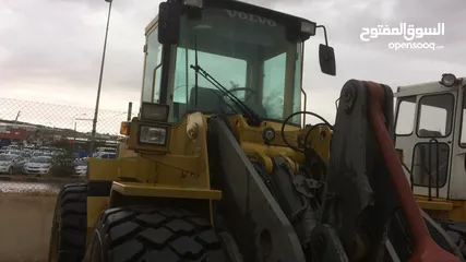  24 Volvo L90C