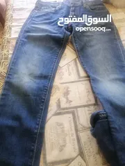  8 جينز Levi's للبيع الجينز  الواحد 25 دينار االتنين سوا 40 دينار