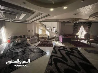  2 قصر راقي جدا جدا للبيع بمدينة الشروق امام فيلات القوات المسلحة وخلف فيلا رئيس الوزراء