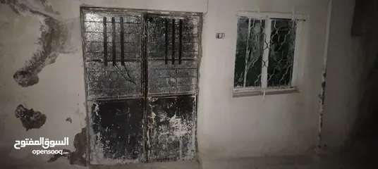  14 بيت للبيع. 3 شقه